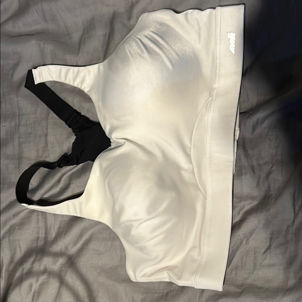 Avia White Sports Bra Seamless Moisture-Wicking